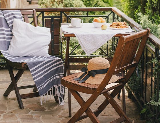 Chemiefreier Glanz auf Balkon & Terrasse