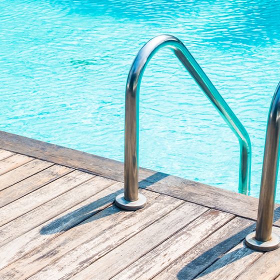 Umweltfreundliche Pool- und Whirlpool-Reinigung ohne Chemikalien